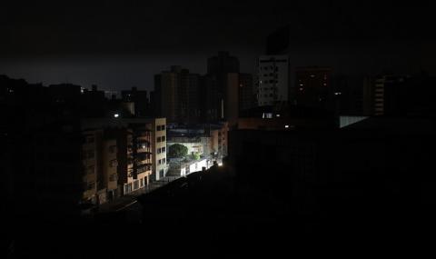Играта &quot;светло-тъмно&quot; във Венецуела продължава - 1