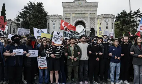 Отстраненият кмет на Истанбул Имамоглу призова симпатизантите си да се съберат - 1