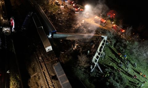 Тежка влакова катастрофа в Гърция с десетки жертви - 1