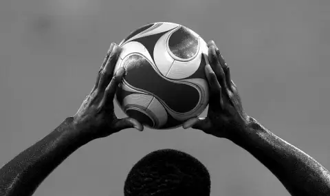 Трагедия: 24-годишен футболист почина по време на тренировка - 1