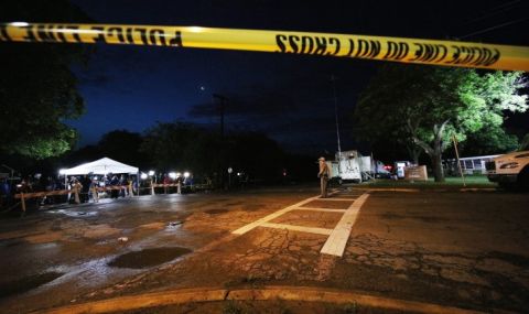 Полицията издирва няколко заподозрени за стрелбата в Балтимор - 1