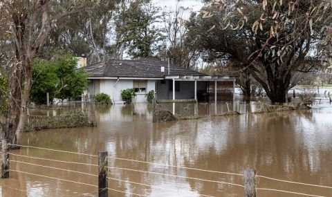 Извънредната ситуация в сила и днес за югоизточната част на Австралия заради наводненията - 1