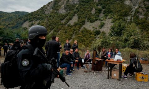 Полицейските части се изтеглят от границата между Косово и Сърбия - 1