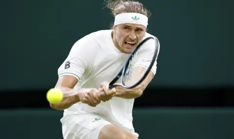 Александър Зверев преодоля труден старт на Мастърса в Торонто - 1