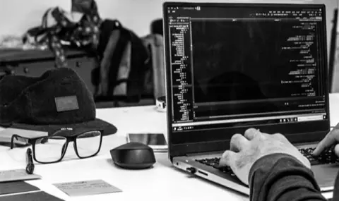 Удариха хакерска група и конфискуваха биткойни за $1 милион - 1