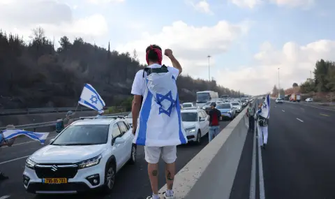 Израелски граждани излязоха на национален протест с искане за край на войната - 1