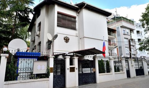 Руското посолство в Скопие: Няма основание за твърдението, че Русия има интерес от конфликт между Северна Македония и България - 1