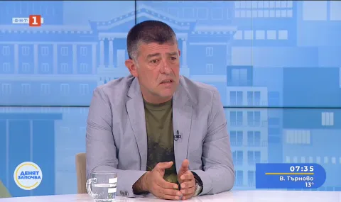 Страхил Ангелов: Слави Трифонов ме изпревари с бутането на плочата в памет на Калушев