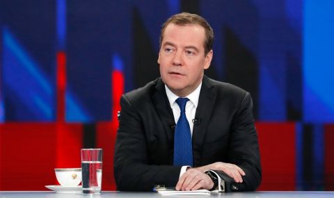 Медведев: Байдън може да започне Трета световна война от разсеяност - 1