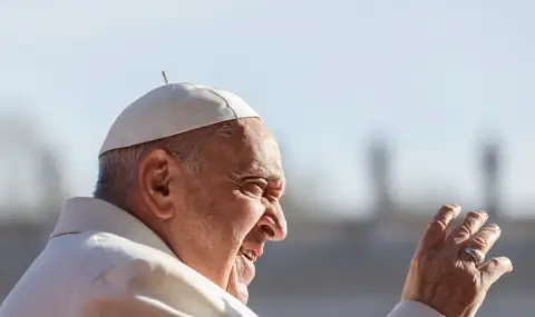 Папа Франциск ще пътува за Дубай въпреки белодробното си възпаление - 1