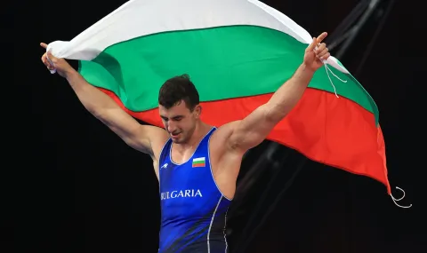 Bulgaria has a world champion in wrestling again! Semen Novikov conquers the top in Kazakhstan - 1