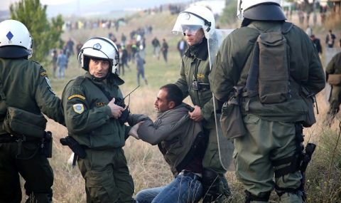 Напрежение! Гърция изпраща още военни на границата с Турция - 1