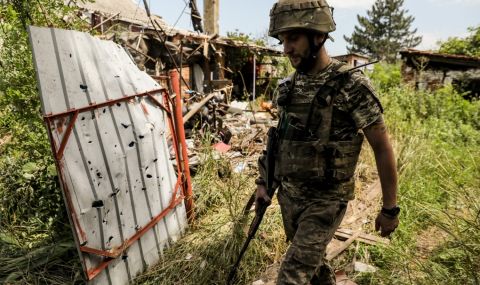 Интензивни боеве по цялата фронтова линия в Украйна  - 1