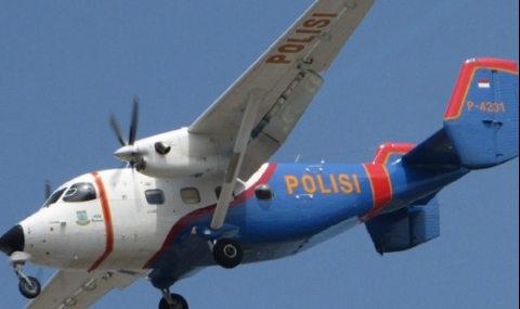 В Индонезия изчезна самолет - 1
