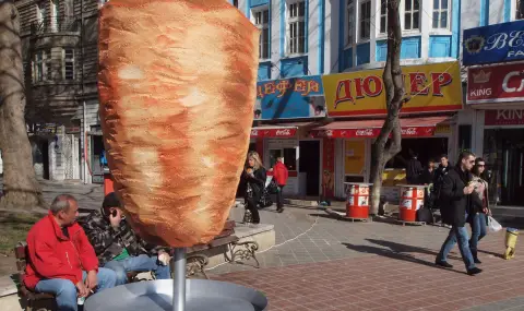 Само 18 евро за дюнер в курорта "Албена"! Да хапнем на крак по морето