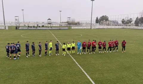 Локомотив Пловдив надделя над Напредак в дъждовна битка в Белек - 1