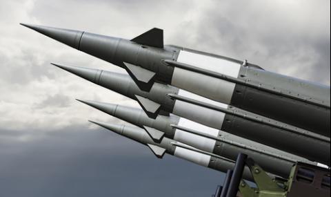 Пакистан изстреля балистична ракета - 1