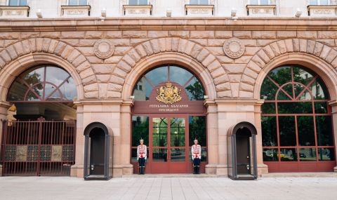 Протест: Ние сме България, ЕС и НАТО! Радев вън! - 1