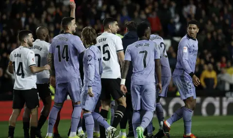 Скандален край и кошмарна контузия белязаха шоуто Валенсия - Реал Мадрид - 1