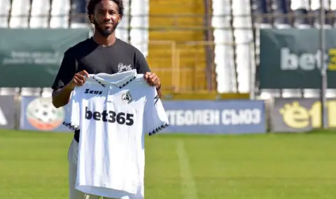  ЦСКА с интерес към защитник на Славия - 1