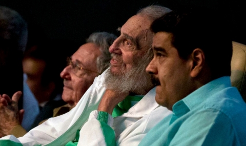 Фидел Кастро с рядка публична изява за рождения си ден - 1