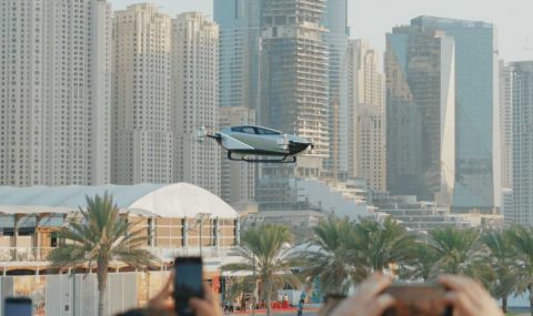 Първата летяща кола се появи в Дубай (ВИДЕО) - 1
