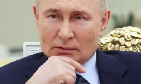 Преврат и разпадане на Русия: Politico очерта 5 сценария за новия мандат на Путин - 1