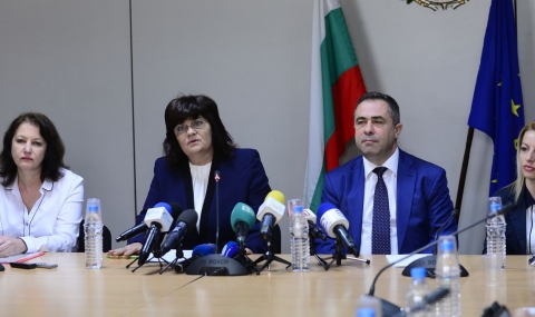 Костова: Няма нарушения при обществените поръчки в МОСВ - 1