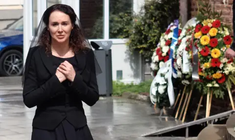 Мария Петрова развълнува България с трогателен жест след опелото на Борислав Михайлов - 1