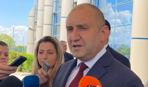 Президентът е в Испания - 1