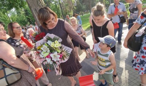 Нинова: Само шоково увеличение на доходите може да компенсира поскъпването на тока, водата и парното - 1