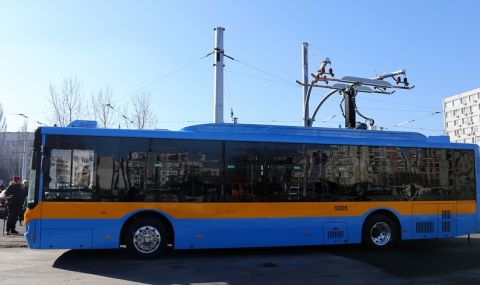 Общините Пазарджик и Община Пещера купуват 6 електробуса - 1