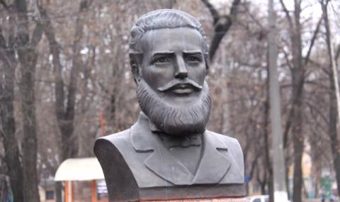 Оскверниха паметника на Ботев в Одеса - 1