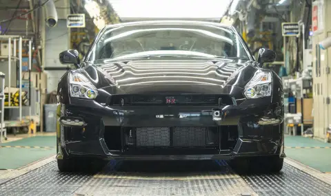Последният Nissan GT-R слезе от поточната линия - 1