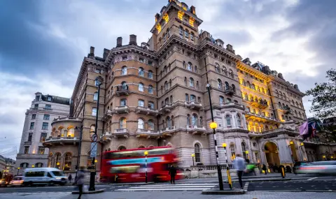 Великобритания: расте недоволството срещу мигранти в хотели - 1