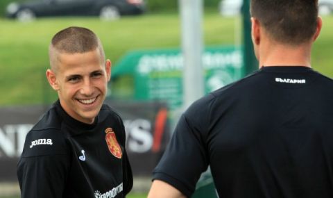 Мартин Минчев игра 10 минути за Спарта Прага в последния мач за сезона - 1