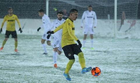 Неделев пропуска рестарта на сезона, тъй като кара тежка форма на COVID-19 - 1