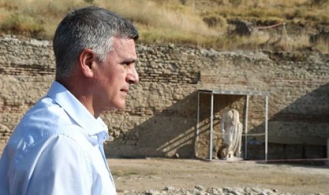 Стефан Янев: Ще евакуираме блокирани в Афганистан българи - 1