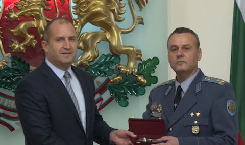 Правителството предлага на президента да пенсионира генерал Радостин Илиев - 1