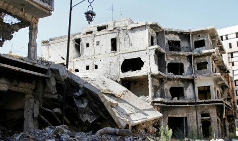 Хуманитарен конвой в Сирия бе бомбардиран - 1
