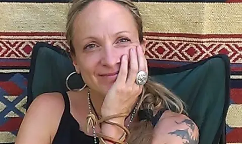 Жителите на Старо Стефаново: Писателката Розмари Де Мео упражнява системен тормоз върху нас - 1