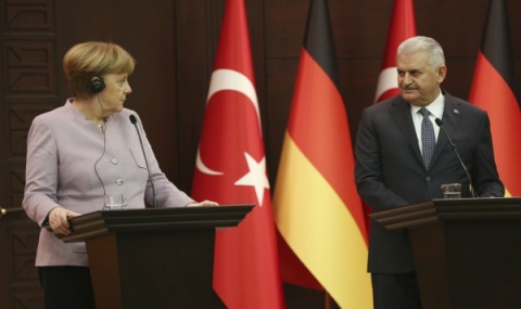 Германия ще прибира по 500 бежанци от Турция на месец - 1