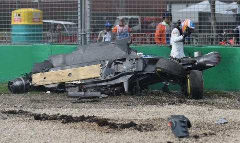 Вижте ужасяващата катастрофа на Алонсо във Формула 1 (Видео) - 1