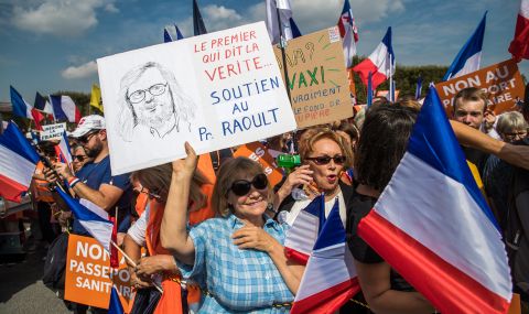 40 хиляди протестираха във Франция срещу Covid сертификатите - 1