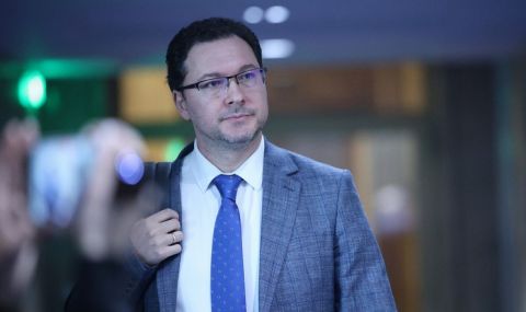 Даниел Митов: Няма как България да влезе в еврозоната с Асен Василев - 1