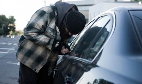 Разбиха банда автоджамбази, задигали немски коли - 1