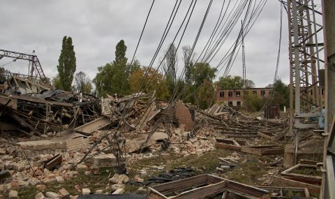 Руските сили удариха критична инфраструктура в Лвов, електрозахранването е частично прекъснато - 1