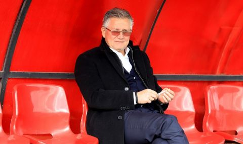 Собственикът на Локомотив София плаща от джоба си за осветлението на стадиона - 1