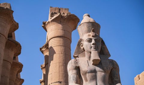 Хванаха трима крадци при опит за кражба на 10-тонна статуя на Рамзес Втори - 1