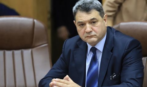 Калин Стоянов: В МВР все още няма писмо от Президентството, че Радев отказва да освободи Петър Тодоров  - 1